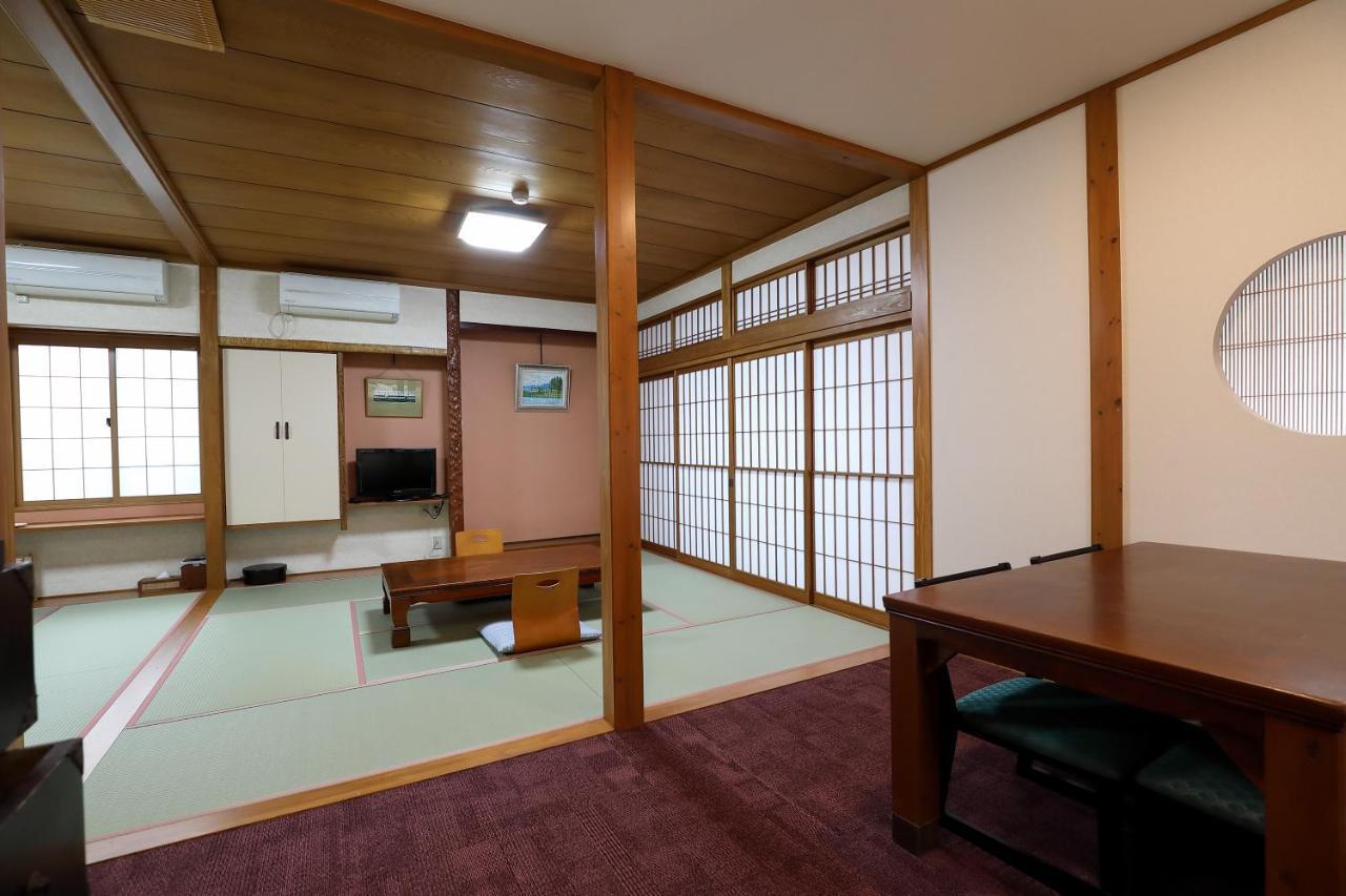 Tsukasaya Ryokan Tsuruoka Exterior foto