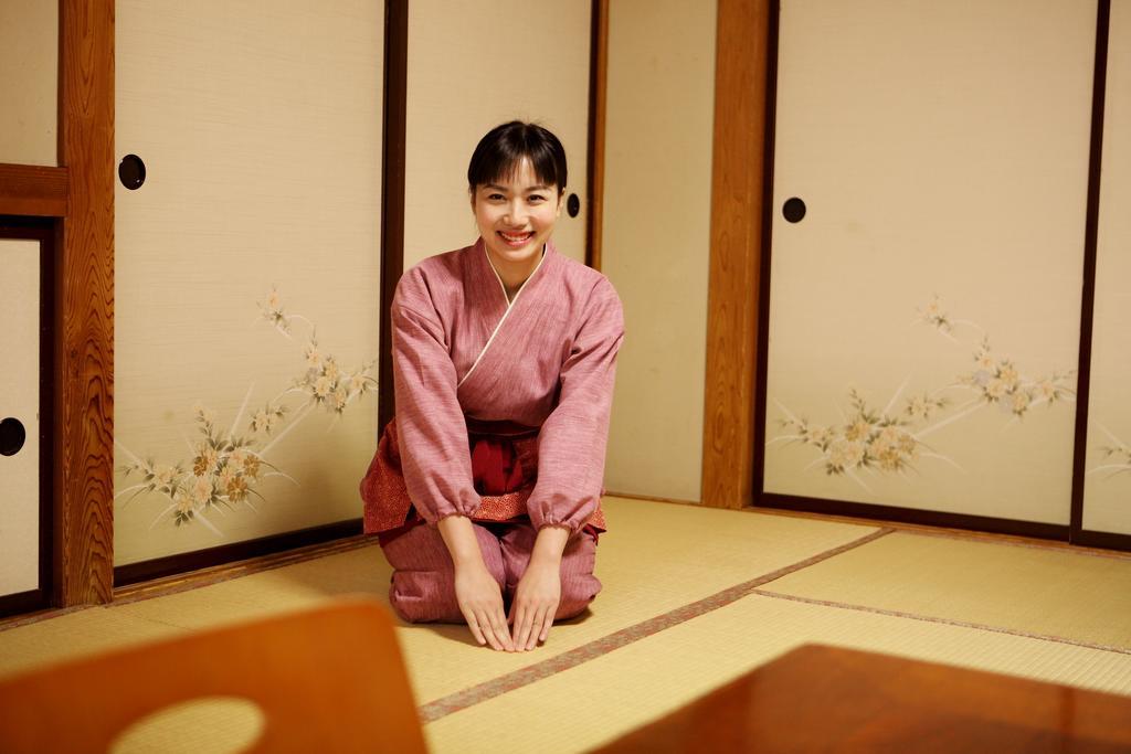 Tsukasaya Ryokan Tsuruoka Exterior foto